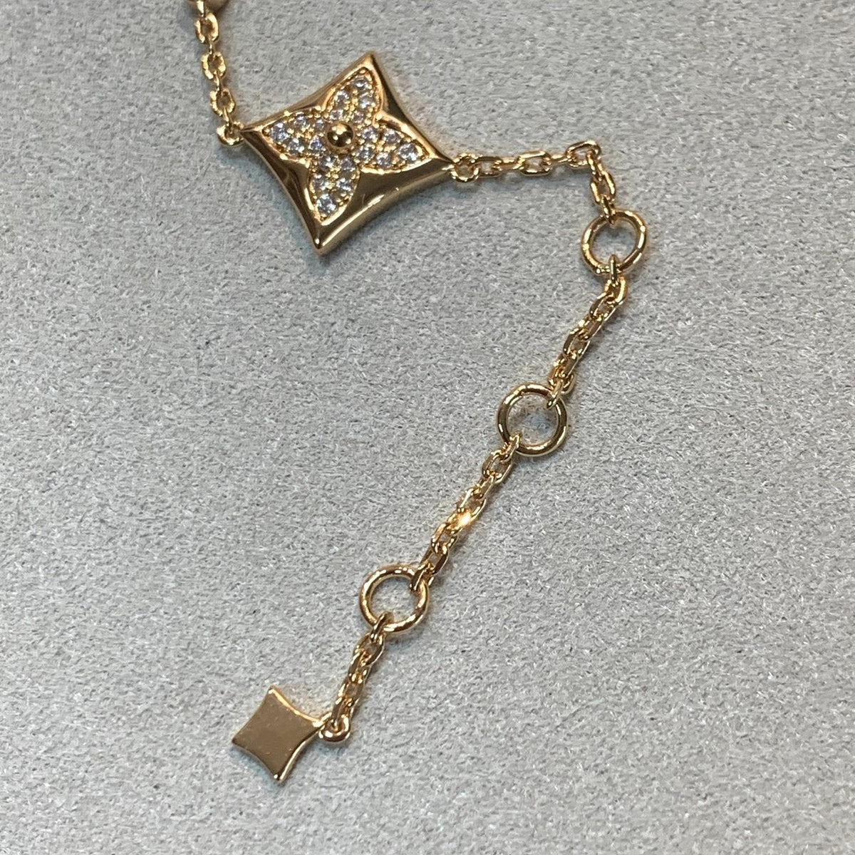¡®Twinkle jewelry¡¯STAR AND SUN 4 MOTIFS GOLD DIAMONDS BRACELET