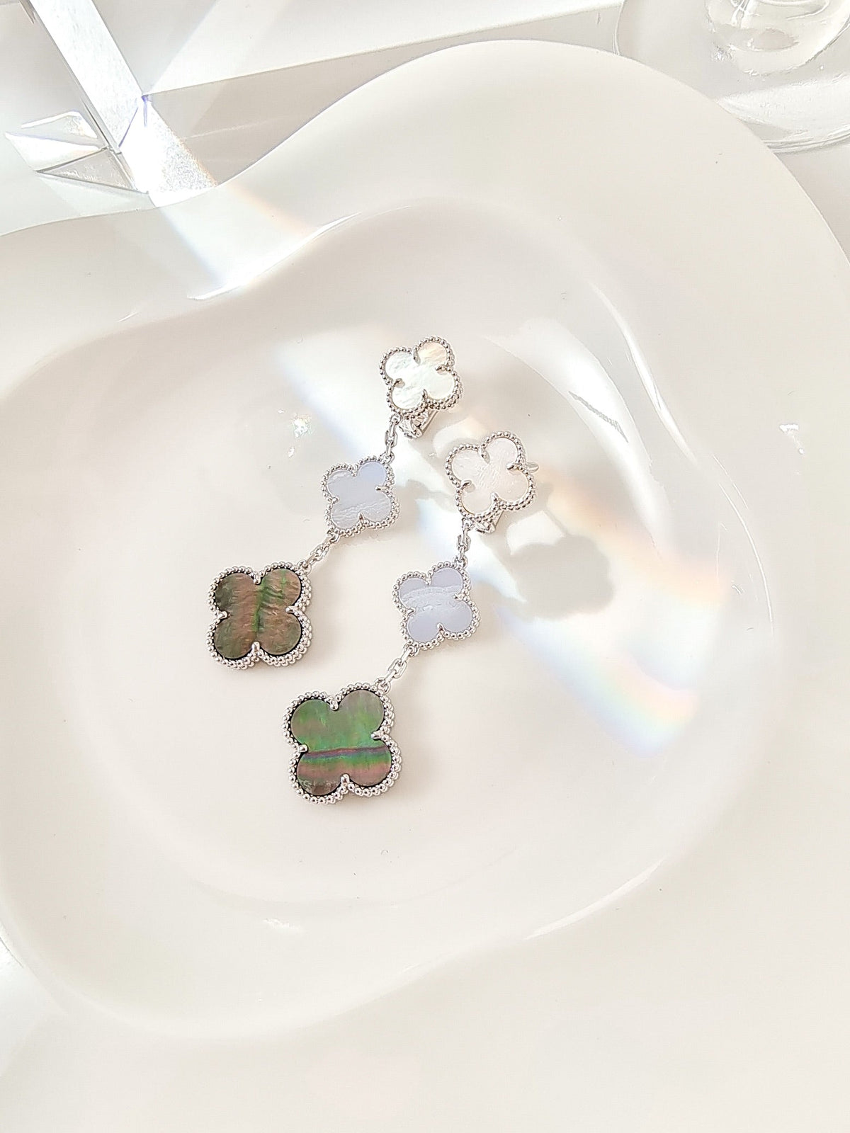 ¡®Twinkle jewelry¡¯CLOVER 3 MOTIFS CHALCEDONY DARK MOP SILVER EARRINGS