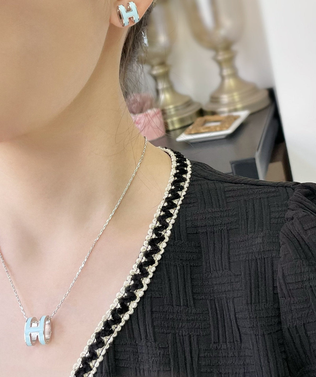 ¡®Twinkle jewelry¡¯POP H SKY BLUE STUD EARRINGS