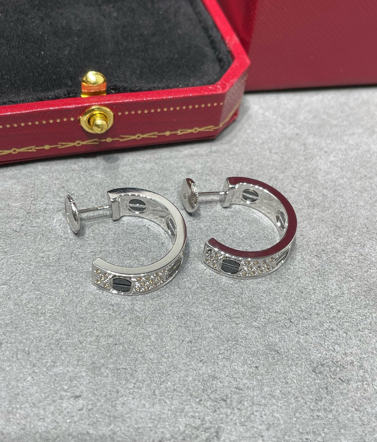 ¡®Twinkle jewelry¡¯LOVE CERAMIC DIAMOND PAVED SILVER EARRINGS
