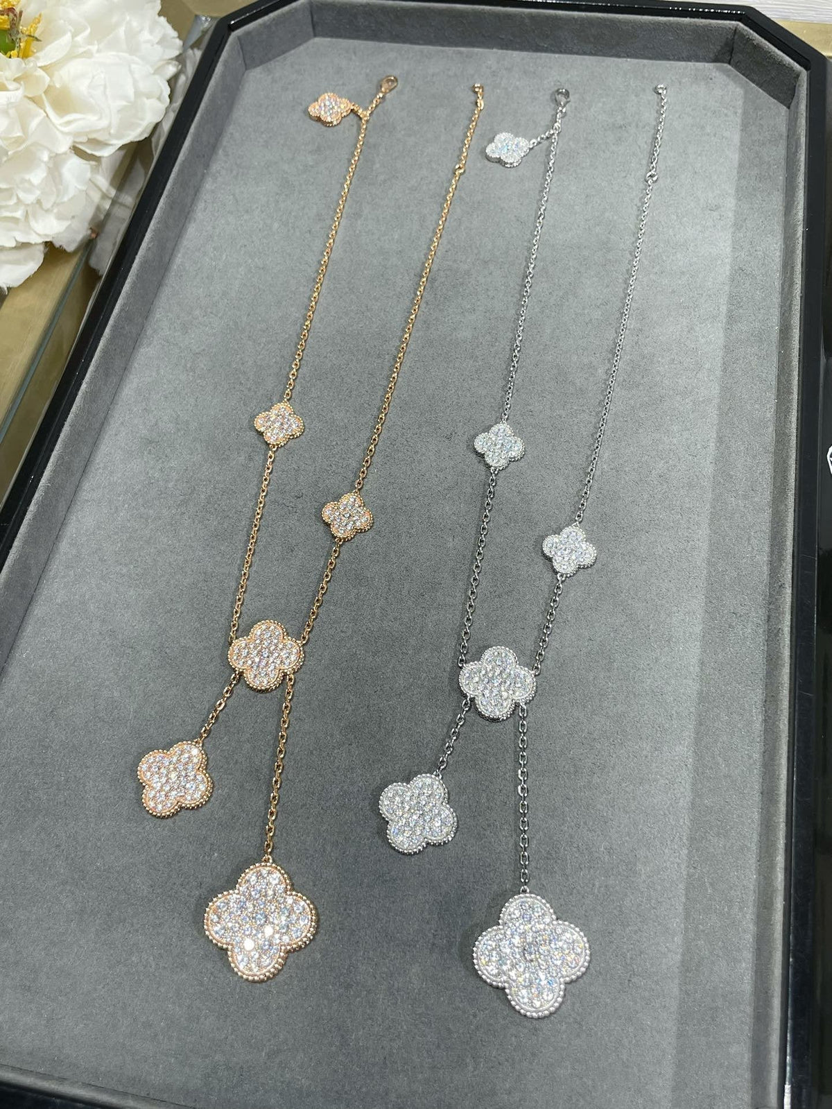 ¡®Twinkle jewelry¡¯CLOVER 6 MOTIF DIAMOND PAVED NECKLACE
