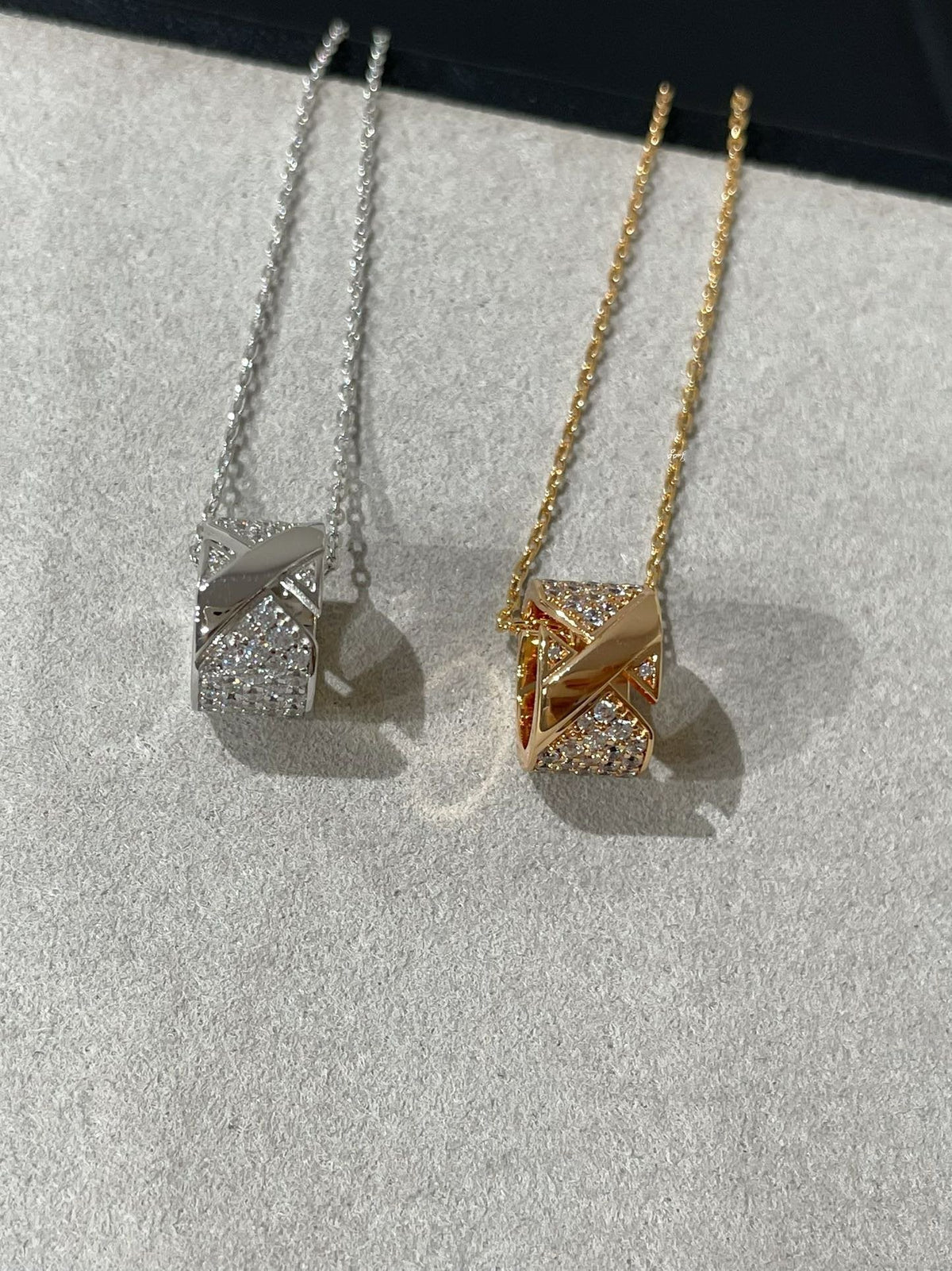 ¡®Twinkle jewelry¡¯LIENS EVIDENCE DIAMOND PAVED NECKLACE