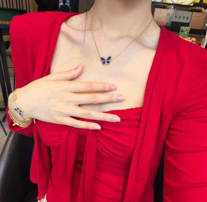 [Twinkle]BUTTERFLY BLUE   NECKLACE