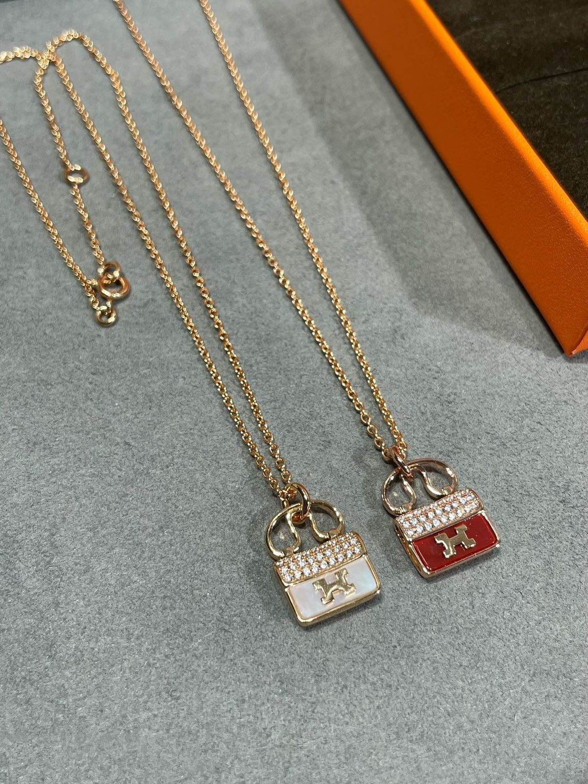 ¡®Twinkle jewelry¡¯H CIRCE MOISSANITE PENDANT NECKLACE GOLD